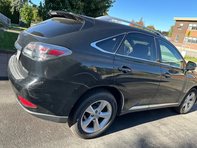 2010 Lexus Rx, 266 213 km, dovoz Kanada — foto 3 z 5
