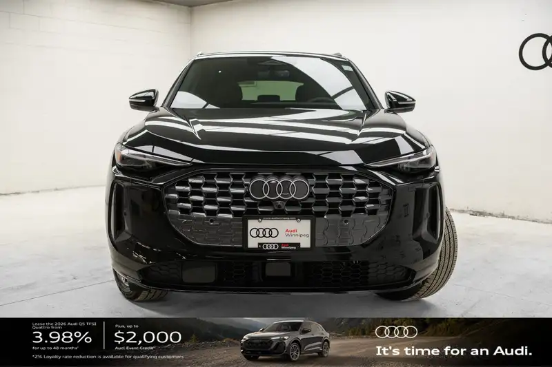 2026 Audi Q5 Progressiv, černá, 90 km, dovoz Kanada — foto 2 z 12