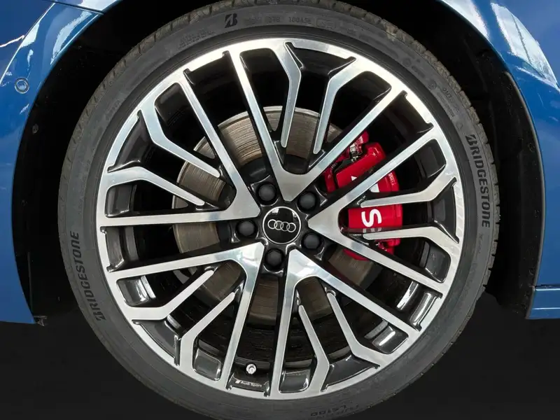2026 Audi S5 Progressiv, modrá, 90 km, dovoz Kanada — foto 9 z 12