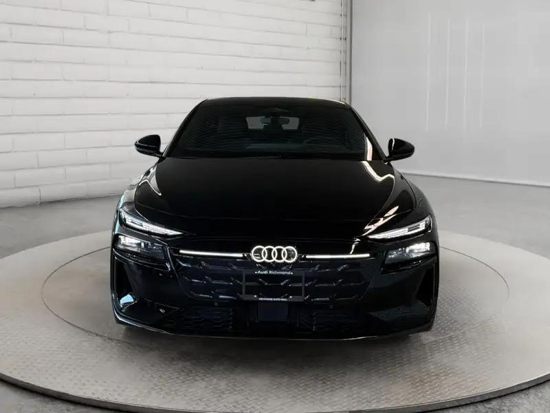 2027 Audi A6 e-tron Technik, černá, 90 km, dovoz Kanada — foto 2 z 12