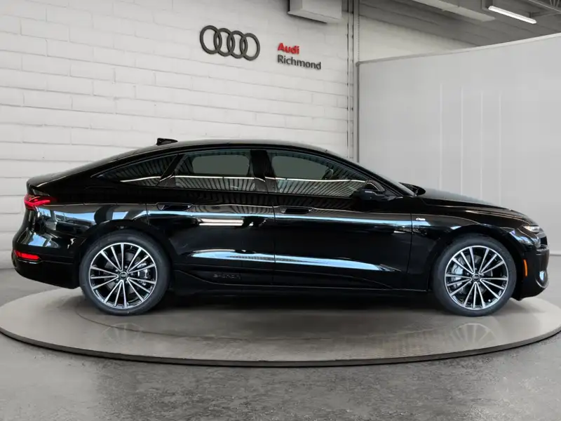 2027 Audi A6 e-tron Technik, černá, 90 km, dovoz Kanada — foto 4 z 12