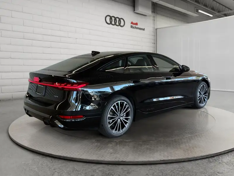 2027 Audi A6 e-tron Technik, černá, 90 km, dovoz Kanada — foto 5 z 12