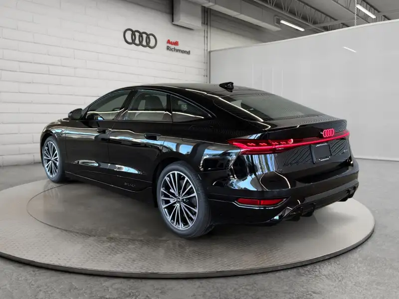 2027 Audi A6 e-tron Technik, černá, 90 km, dovoz Kanada — foto 7 z 12