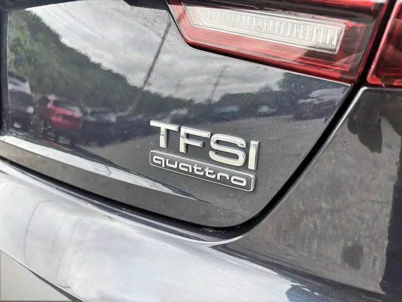 2018 Audi A4 Progressive, modrá, 88 898 km, dovoz Kanada — foto 8 z 12