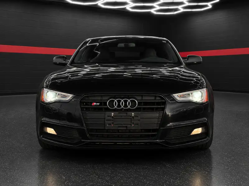 2017 Audi S5 Premium Plus, černá, 163 000 km, dovoz Kanada — foto 2 z 12