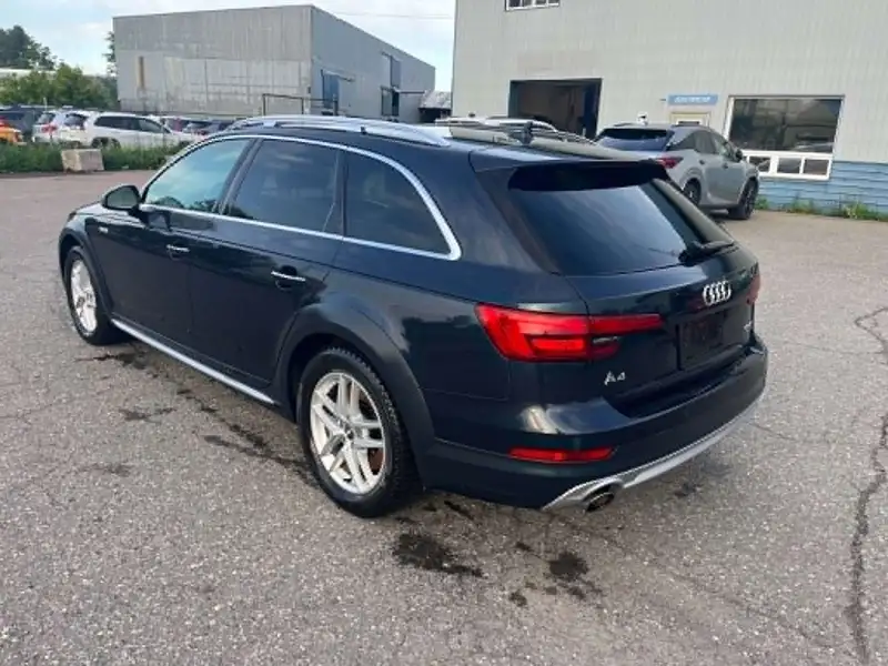 2017 Audi A4 Technik, černá, 86 679 km, dovoz Kanada — foto 10 z 12