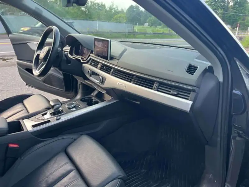 2017 Audi A4 Technik, černá, 86 679 km, dovoz Kanada — foto 12 z 12