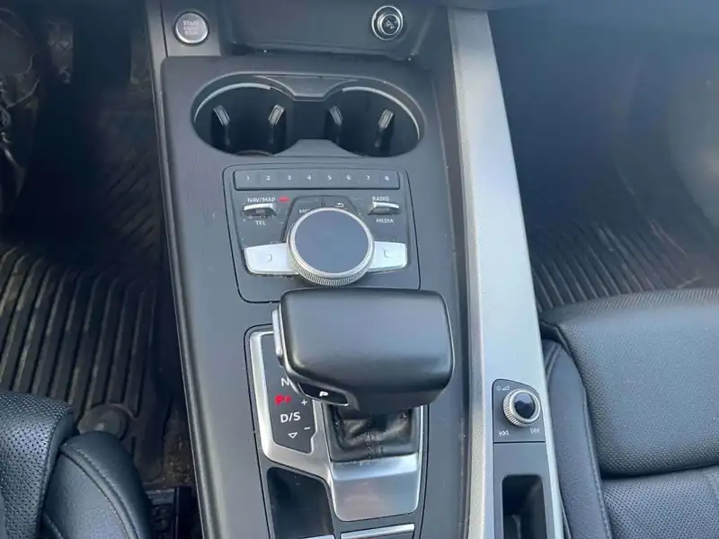 2017 Audi A4 Technik, černá, 86 679 km, dovoz Kanada — foto 4 z 12