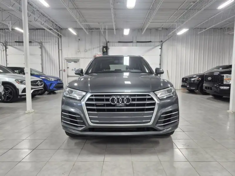 2018 Audi Q5 Progressiv, šedá, 165 483 km, dovoz Kanada — foto 2 z 12