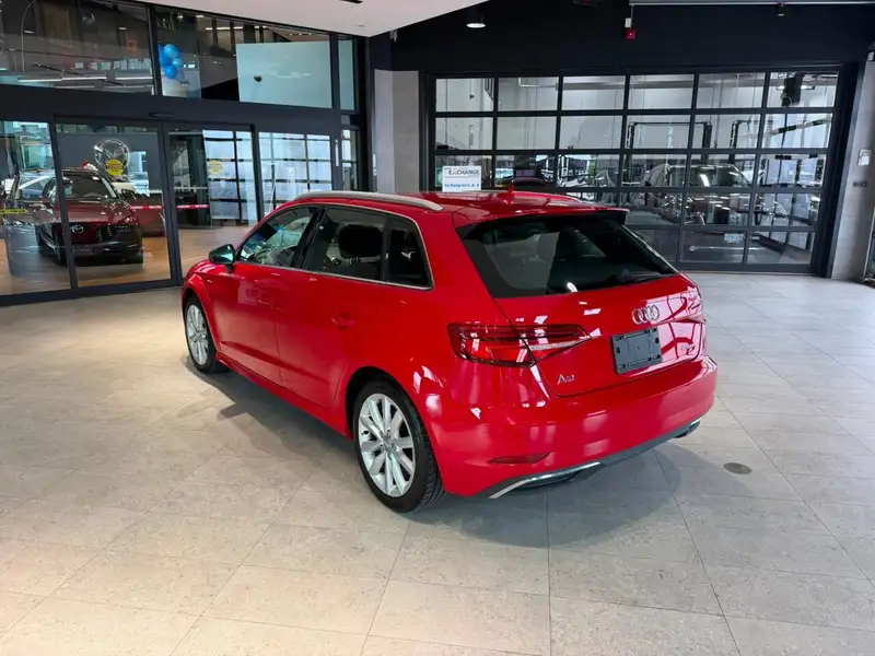 2018 Audi A3 Technik, 113 543 km, dovoz Kanada — foto 7 z 12