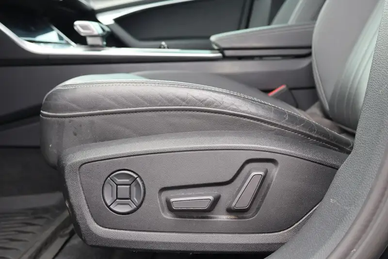 2019 Audi A6 Progressiv, černá, 75 995 km, dovoz Kanada — foto 9 z 12