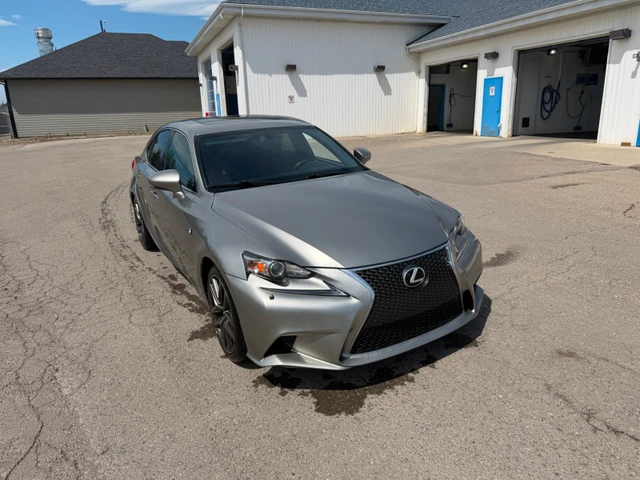 2015 Lexus Is, tan, 202 124 km, dovoz Kanada — foto 4 z 5