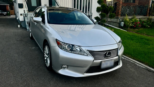 2013 Lexus Es, 113 000 km, dovoz Kanada — foto 2 z 5