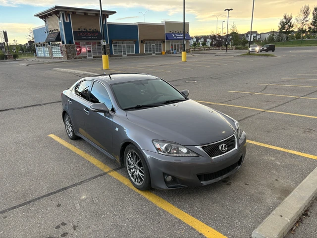 2013 Lexus Is, 191 000 km, dovoz Kanada — foto 3 z 5