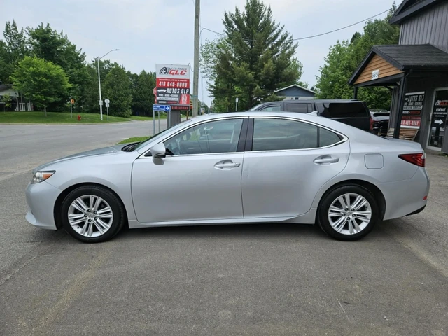 2013 Lexus Es, stříbrná, 111 561 km, dovoz Kanada — foto 2 z 5