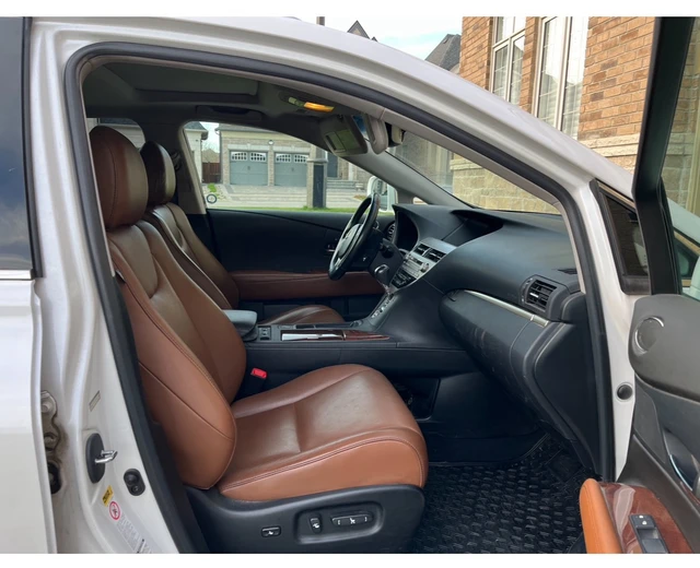 2013 Lexus Rx, bílá, 278 900 km, dovoz Kanada — foto 2 z 5