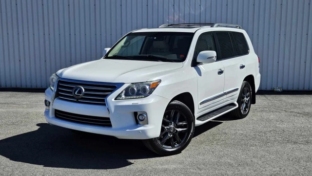 2014 Lexus Lx, bílá, 176 251 km, dovoz Kanada — foto 2 z 20