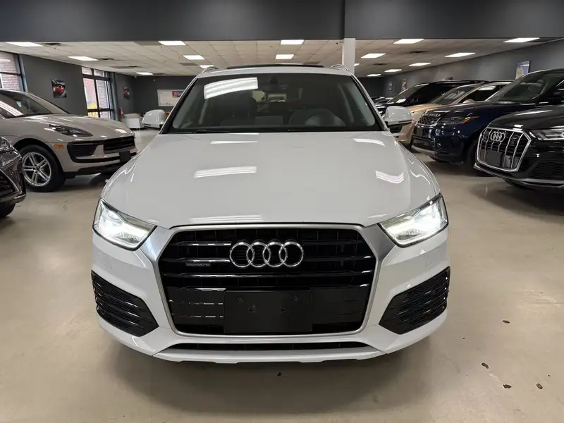 2018 Audi Q3 Progressiv, bílá, 141 679 km, dovoz Kanada — foto 8 z 12