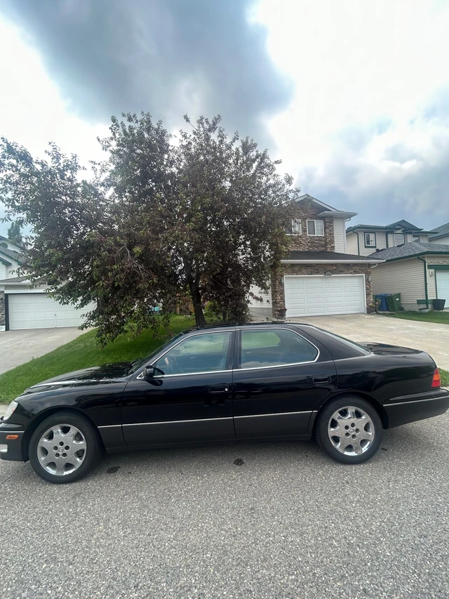 1999 Lexus Ls, 302 000 km, dovoz Kanada — foto 4 z 5