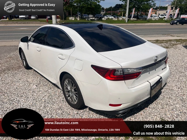 2017 Lexus Es 4dr Sdn, bílá, 109 120 km, dovoz Kanada — foto 3 z 5