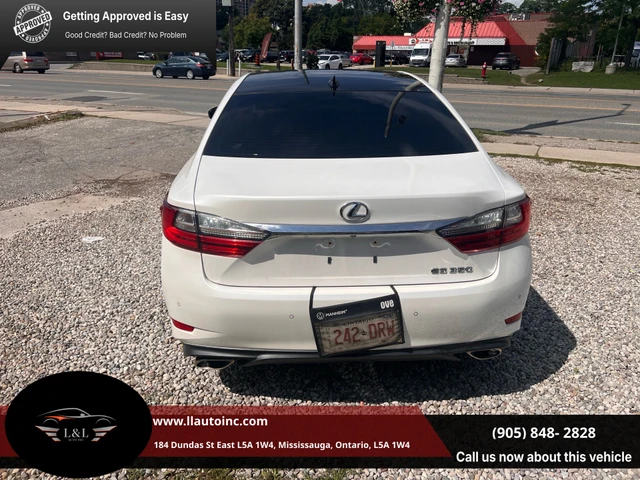 2017 Lexus Es 4dr Sdn, bílá, 109 120 km, dovoz Kanada — foto 4 z 5