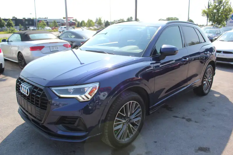 2022 Audi Q3 Progressiv, modrá, 123 922 km, dovoz Kanada — foto 2 z 12