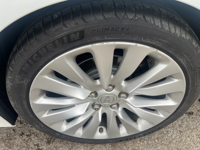 2014 Acura Rlx Tech Pkg, bílá, 235 000 km, dovoz Kanada — foto 9 z 20
