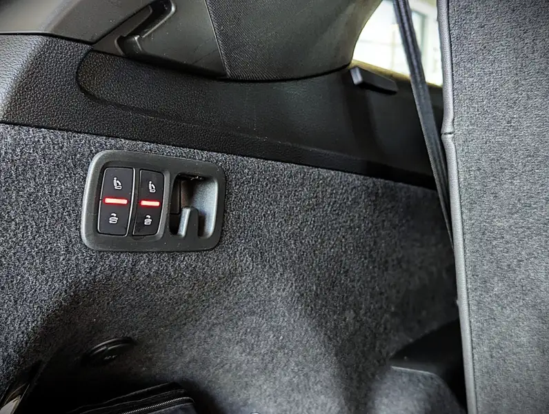 2023 Audi Q7 Progressiv, šedá, 52 168 km, dovoz Kanada — foto 9 z 12