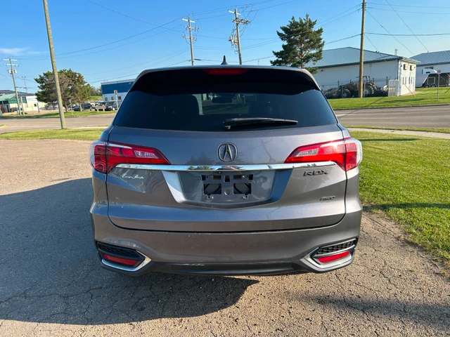 2017 Acura Rdx Tech Pkg, šedá, 130 850 km, dovoz Kanada — foto 4 z 5