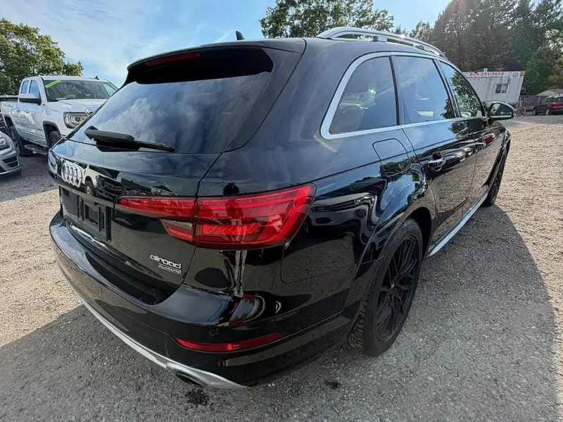 2017 Audi A4 Technik, černá, 87 000 km, dovoz Kanada — foto 2 z 12