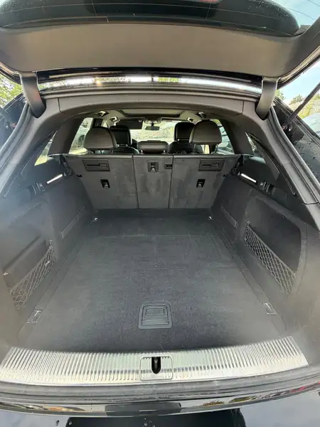 2017 Audi A4 Technik, černá, 87 000 km, dovoz Kanada — foto 7 z 12