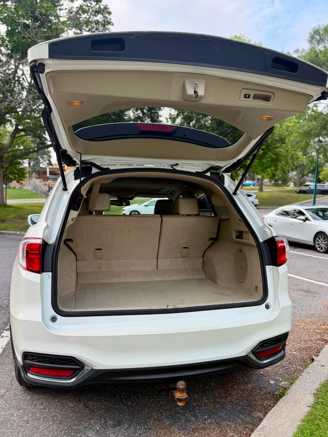2016 Acura Rdx Tech Pkg, bílá, 173 251 km, dovoz Kanada — foto 4 z 5