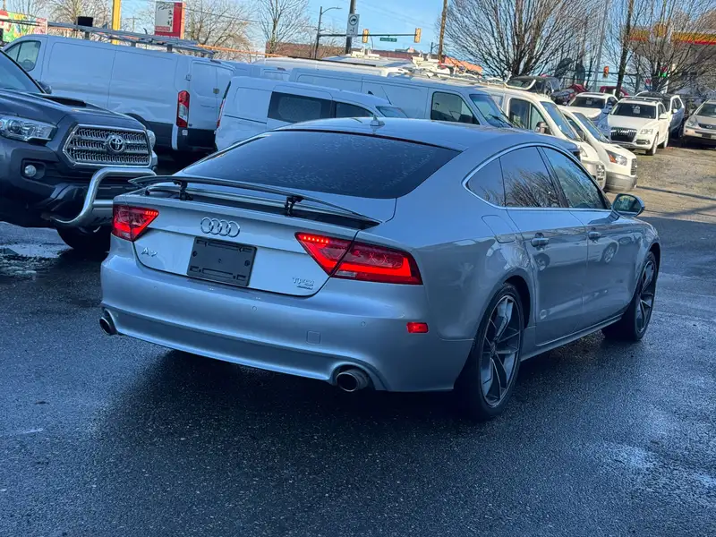 2014 Audi A7 Progressiv, stříbrná, 139 000 km, dovoz Kanada — foto 5 z 12