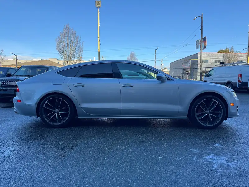 2014 Audi A7 Progressiv, stříbrná, 139 000 km, dovoz Kanada — foto 6 z 12