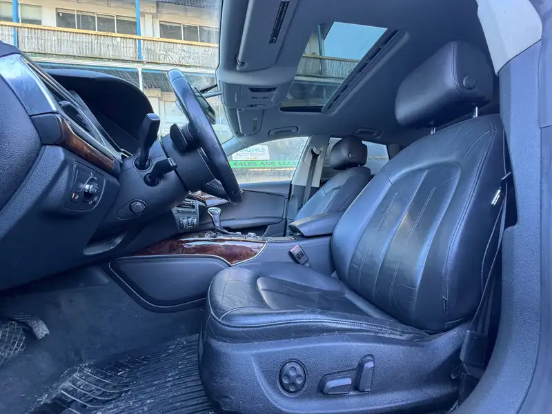 2014 Audi A7 Progressiv, stříbrná, 139 000 km, dovoz Kanada — foto 9 z 12