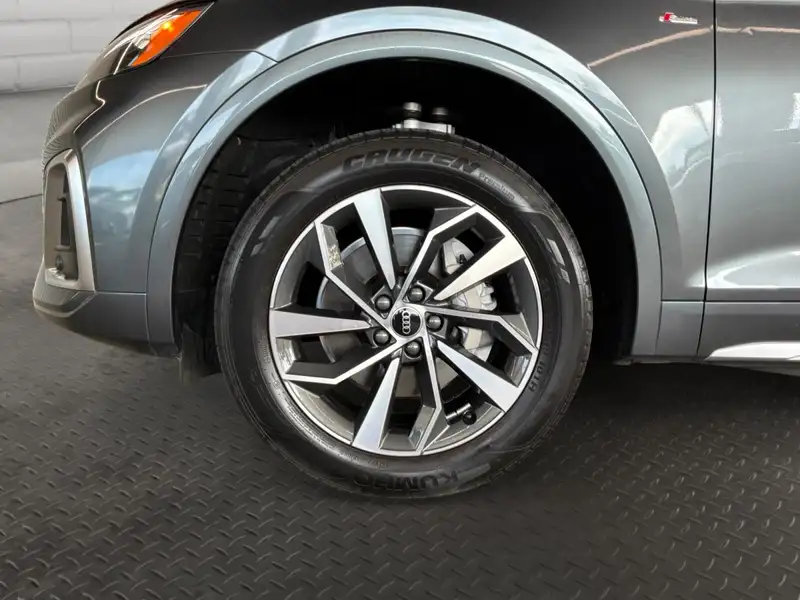 2023 Audi Q5 Progressiv, šedá, 45 674 km, dovoz Kanada — foto 9 z 12