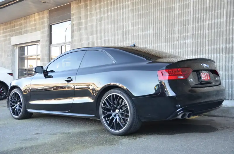 2017 Audi A5 2dr Cpe Auto Progressiv, černá, 91 000 km, dovoz Kanada — foto 4 z 12