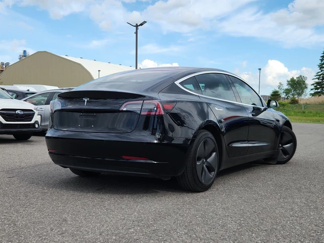 2019 Tesla Model 3 Long Range, černá, 153 953 km, dovoz Kanada — foto 5 z 5
