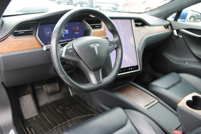 2020 Tesla Model S LONG RANGE PLUS, modrá, 113 430 km, dovoz Kanada — foto 9 z 20