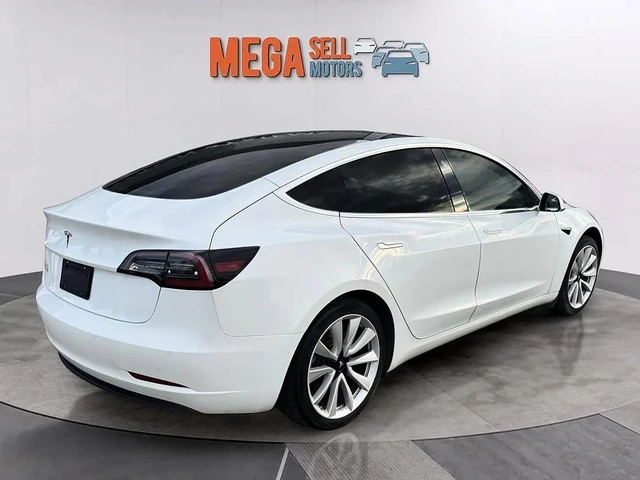 2019 Tesla Model 3 Standard Range, bílá, 143 258 km, dovoz Kanada — foto 3 z 17