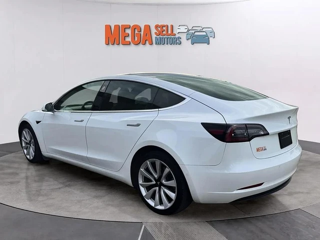 2019 Tesla Model 3 Standard Range, bílá, 143 258 km, dovoz Kanada — foto 5 z 17