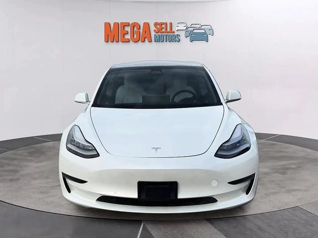 2019 Tesla Model 3 Standard Range, bílá, 143 258 km, dovoz Kanada — foto 8 z 17
