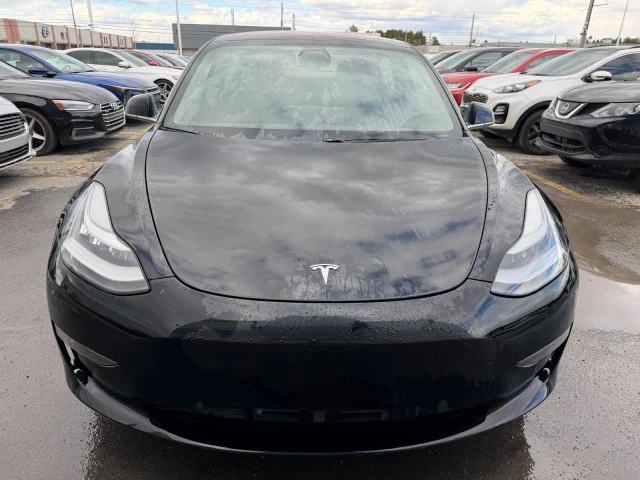 2018 Tesla Model 3 Long Range, černá, 198 978 km, dovoz Kanada — foto 2 z 5