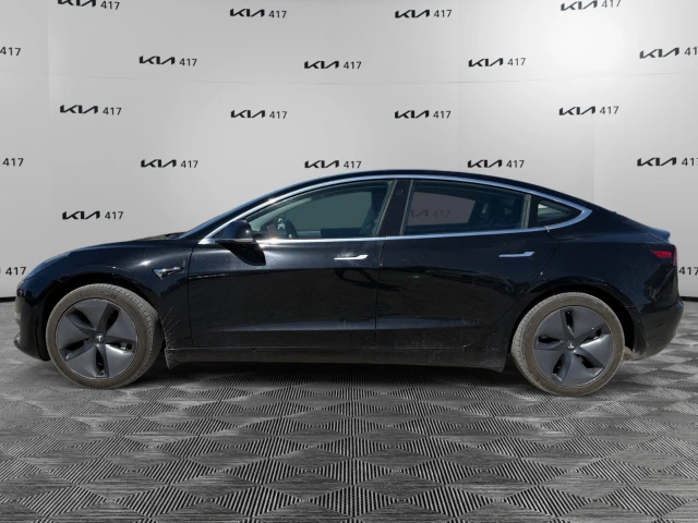 2018 Tesla Model 3 Long Range, černá, 74 773 km, dovoz Kanada — foto 2 z 5