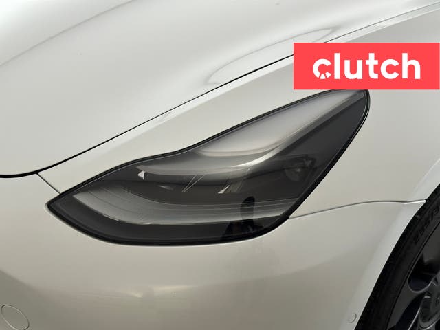 2021 Tesla Model 3 Performance, bílá, 20 444 km, dovoz Kanada — foto 16 z 20
