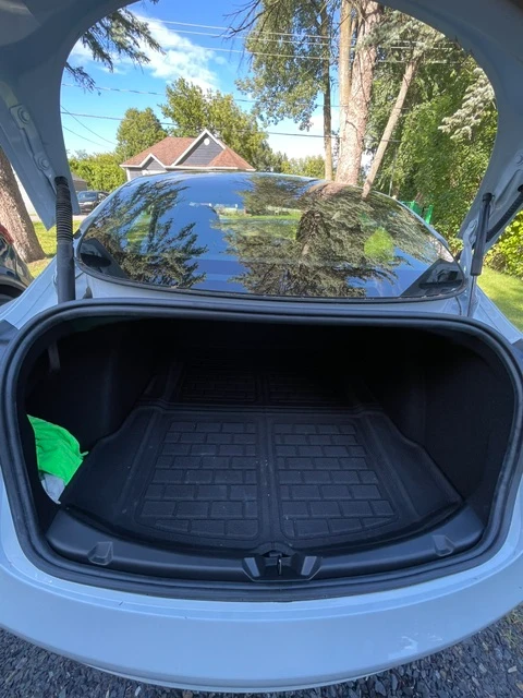 2023 Tesla Model 3, bílá, 23 466 km, dovoz Kanada — foto 5 z 5