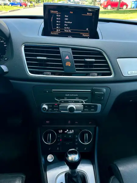 2016 Audi Q3 Technik, černá, 151 000 km, dovoz Kanada — foto 11 z 12