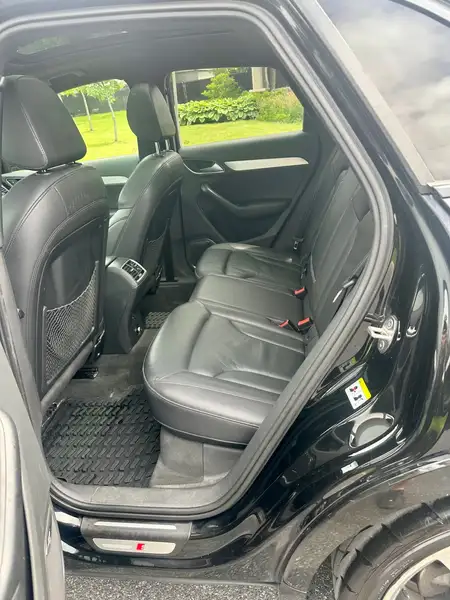 2016 Audi Q3 Technik, černá, 151 000 km, dovoz Kanada — foto 7 z 12