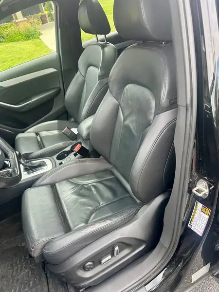 2016 Audi Q3 Technik, černá, 151 000 km, dovoz Kanada — foto 9 z 12