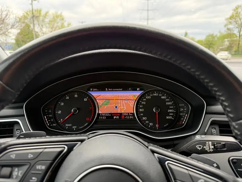 2017 Audi A4 Progressiv, černá, 176 000 km, dovoz Kanada — foto 12 z 12